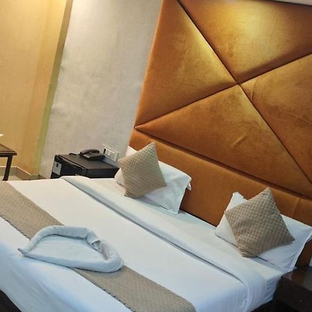 Hotel Grand City New Delhi Exteriör bild
